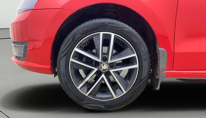 2018 Skoda Rapid STYLE 1.6 MPI AT, Petrol, Automatic, 81,185 km, Left Front Wheel