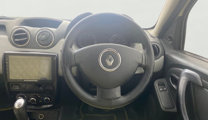 2014 Renault Duster 85 PS RXE DIESEL, Diesel, Manual, 97,110 km, Steering Wheel Close Up