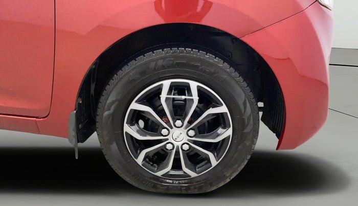 2014 Hyundai Eon ERA +, Petrol, Manual, 74,909 km, Right Front Wheel