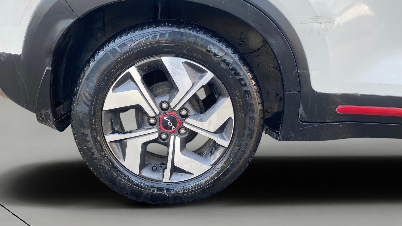 2021 KIA SONET GTX PLUS 1.0 IMT, Petrol, Manual, 58,121 km, Right Rear Wheel