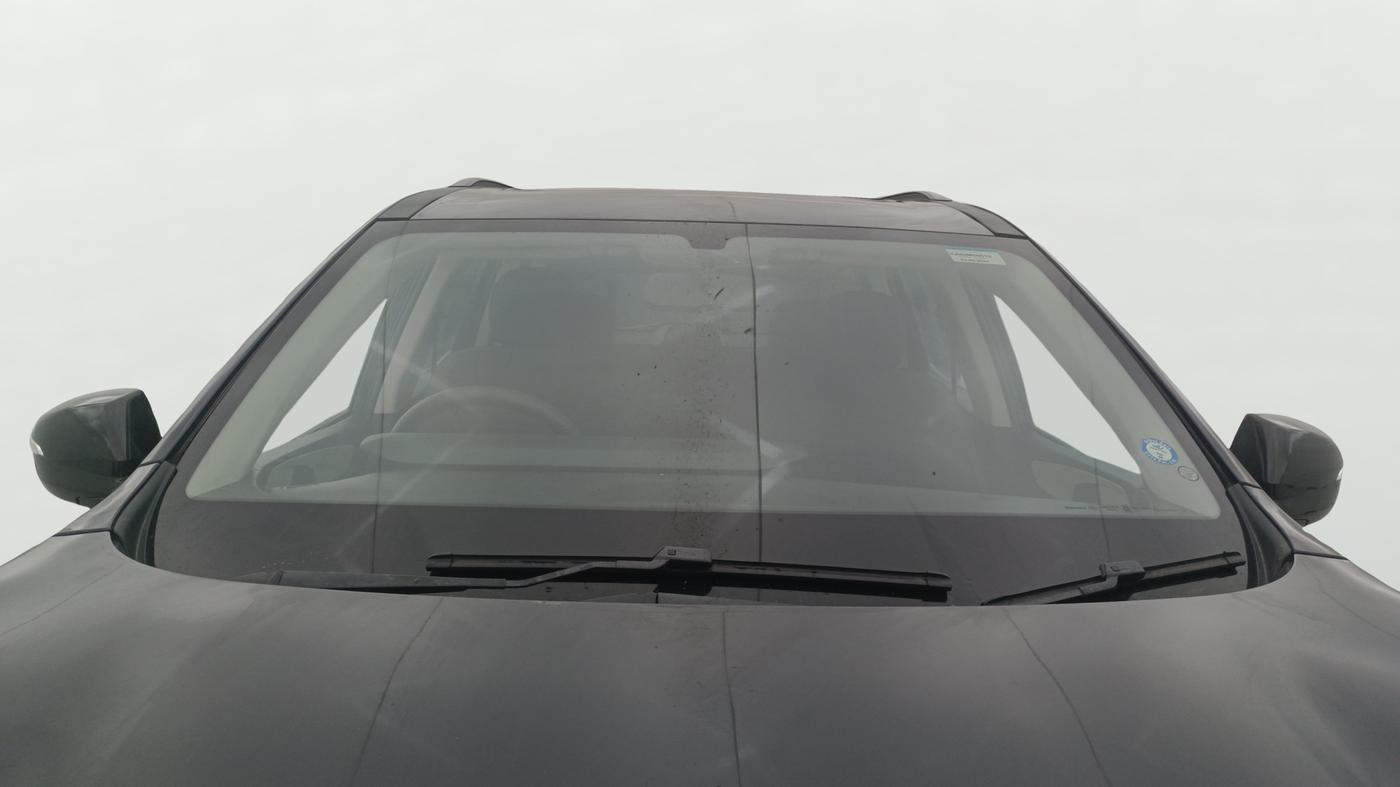 2022 Mahindra XUV700 AX 5 D AT 5 STR, Diesel, Automatic, 81,727 km, Front Windshield