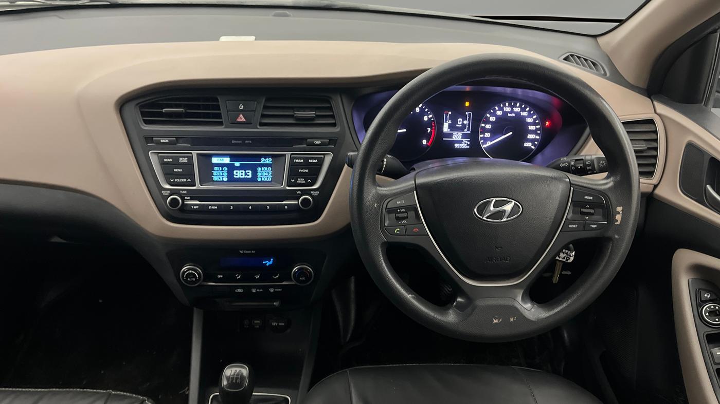 2017 Hyundai Elite i20 SPORTZ 1.2, Petrol, Manual, 95,942 km, Steering Wheel Close Up