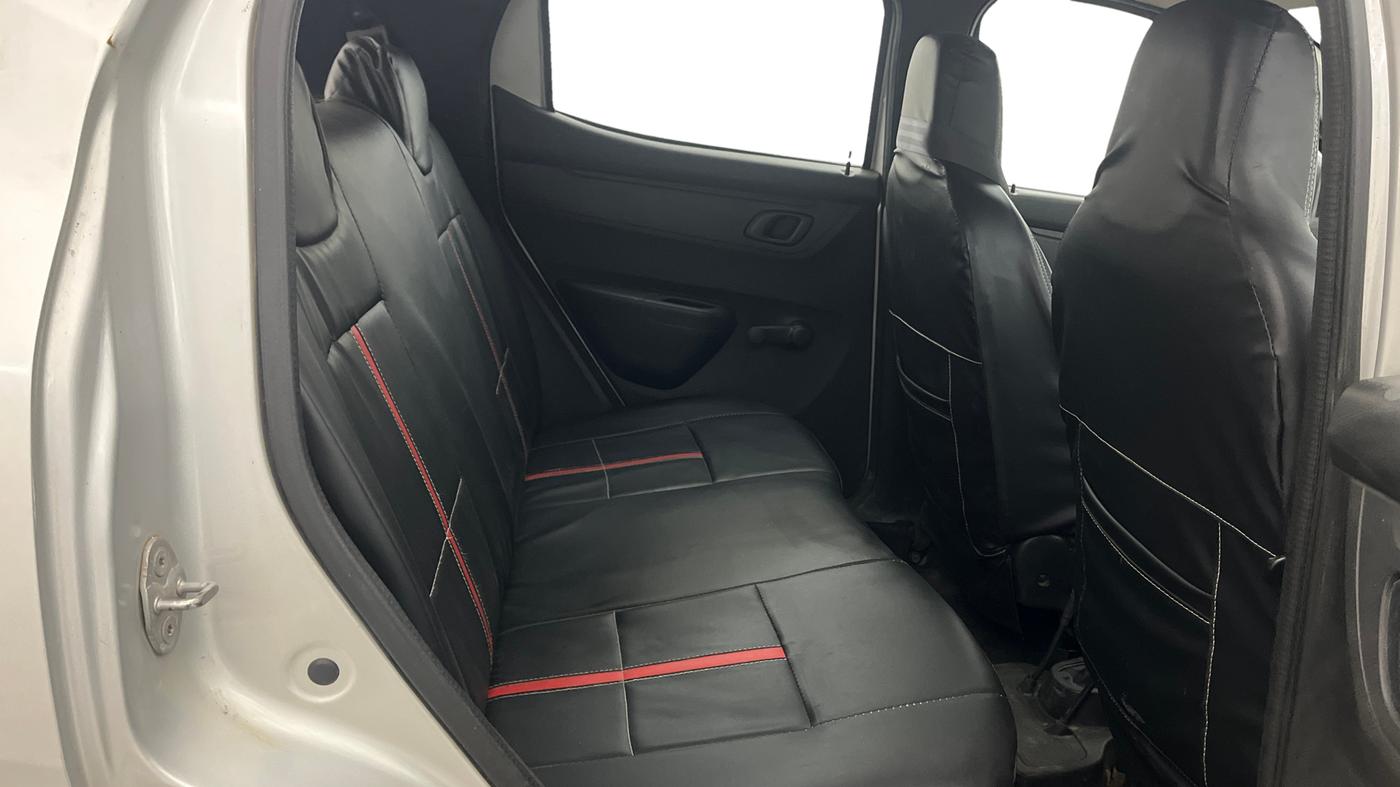 2017 Renault Kwid RXT 1.0 (O), Petrol, Manual, 43,334 km, Right Side Rear Door Cabin