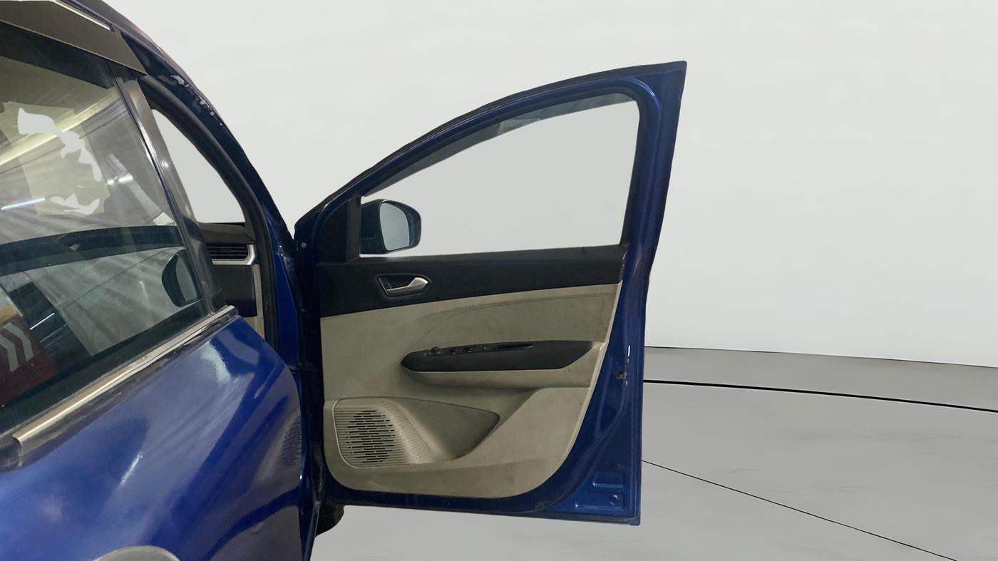 2019 Renault TRIBER RXZ, Petrol, Manual, 34,499 km, RHS Front Door