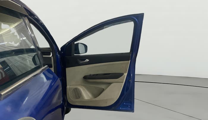 2019 Renault TRIBER RXZ, Petrol, Manual, 34,499 km, RHS Front Door