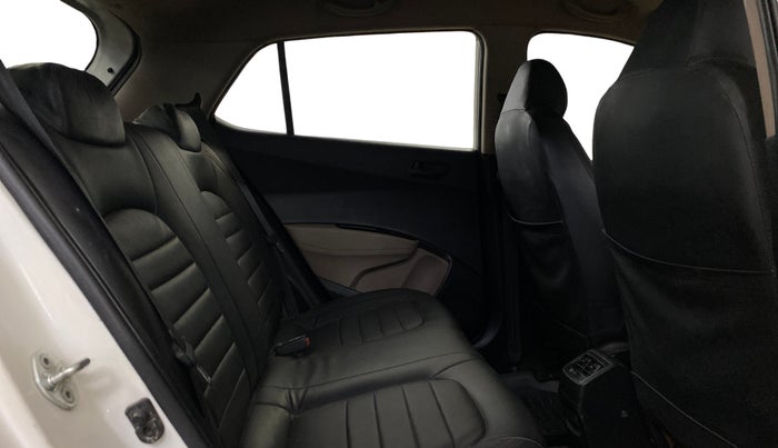 2015 Hyundai Grand i10 MAGNA 1.2 KAPPA VTVT, Petrol, Manual, 29,565 km, Right Side Rear Door Cabin