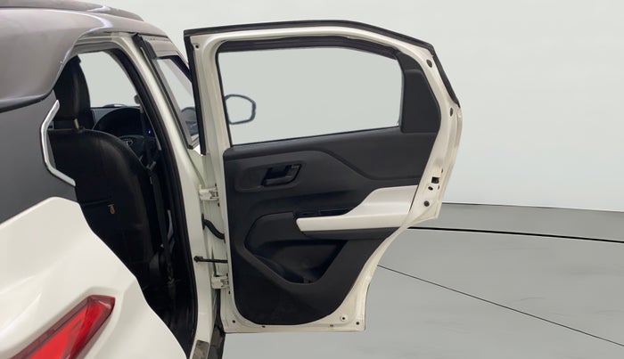 2023 Tata PUNCH ACCOMPLISHED DAZZLE SUNROOF CNG MT, CNG, Manual, 61,414 km, RHS Rear Door