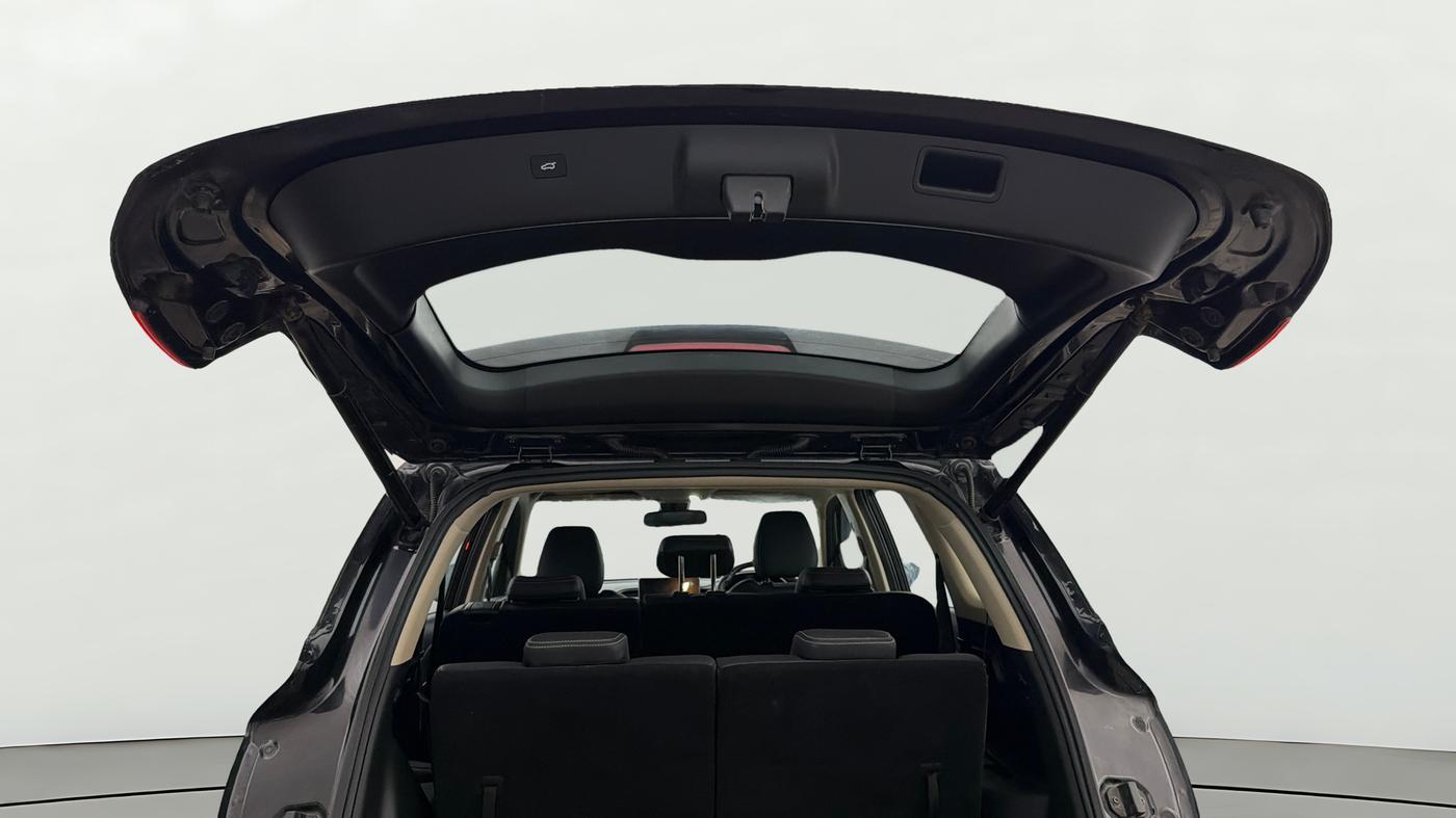 2024 MG HECTOR PLUS Sharp Pro Blackstorm 1.5 Turbo Petrol CVT 7 STR, Petrol, Automatic, 19,753 km, Boot Door Open