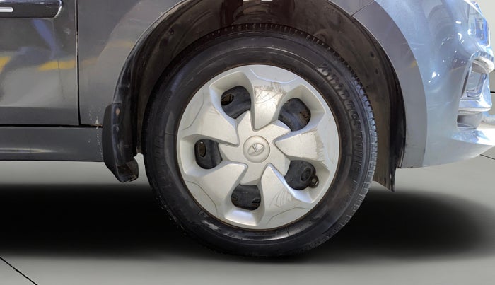 2022 Tata Tiago XT PETROL, Petrol, Manual, 8,713 km, Right Front Wheel