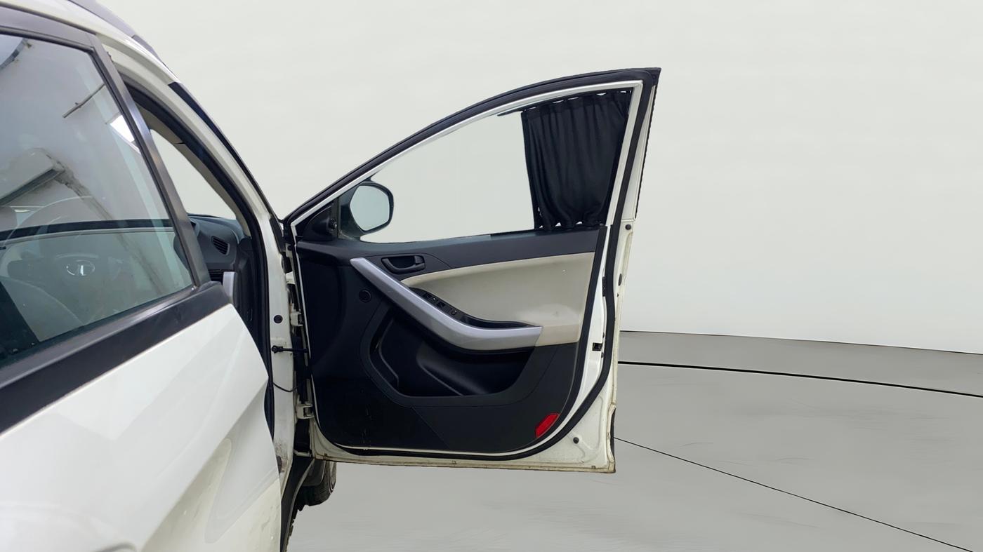 2022 Tata NEXON XM PLUS SUNROOF PETROL, Petrol, Manual, 47,850 km, RHS Front Door
