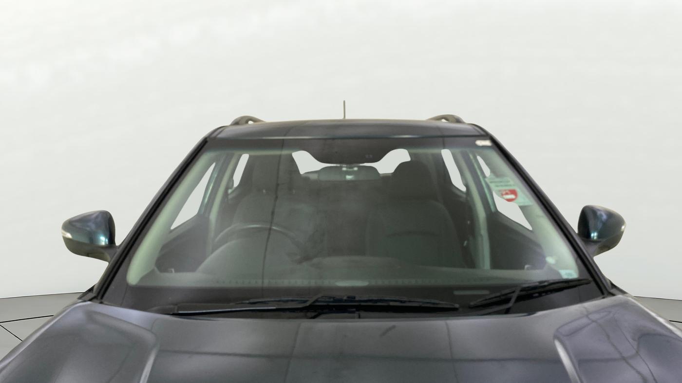 2019 Mahindra XUV300 W8 1.5 DIESEL AMT, Diesel, Automatic, 51,412 km, Front Windshield