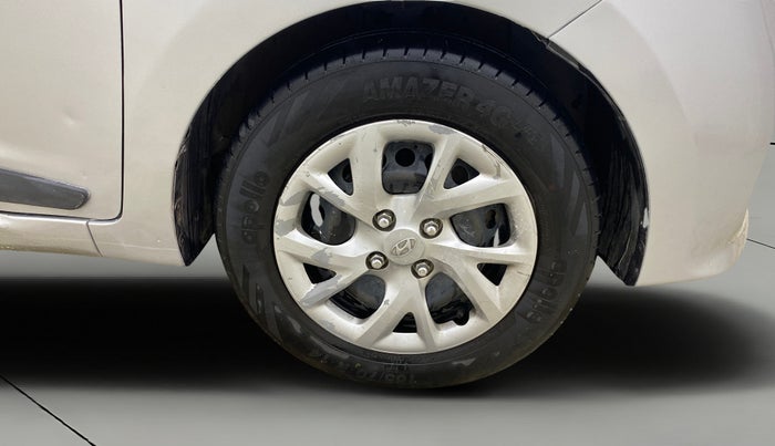 2017 Hyundai Grand i10 MAGNA 1.2 KAPPA VTVT, CNG, Manual, 80,100 km, Right Front Wheel