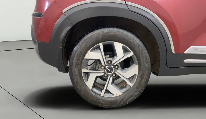 2022 KIA SONET HTX 1.5, Diesel, Manual, 73,207 km, Right Rear Wheel