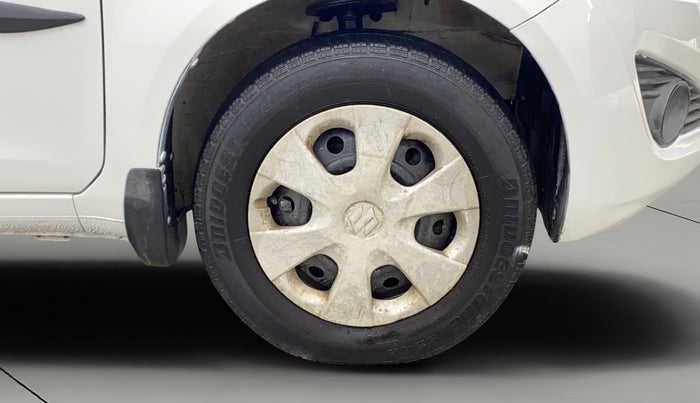 2013 Maruti Ritz VXI, Petrol, Manual, 24,926 km, Right Front Wheel