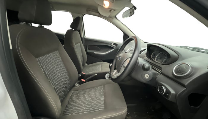 2015 Ford Figo ZXI 1.2 PETROL, Petrol, Manual, 94,037 km, Right Side Front Door Cabin