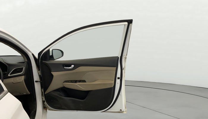 2019 Hyundai Verna 1.6 VTVT SX + AT, Petrol, Automatic, 40,204 km, RHS Front Door