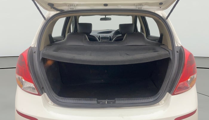 2013 Hyundai i20 MAGNA 1.2, Petrol, Manual, 73,013 km, Boot Open Zoomed View