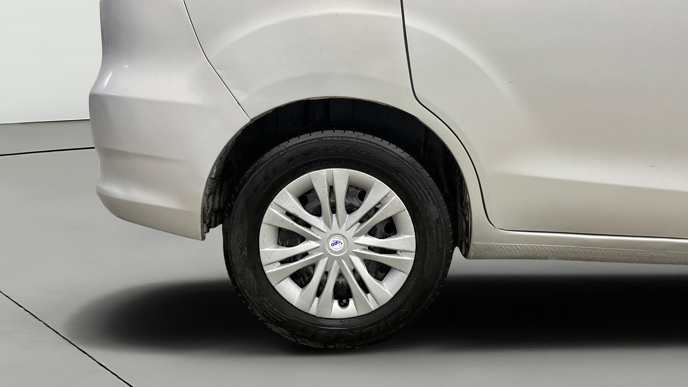 2017 Maruti Ertiga VXI CNG, CNG, Manual, 1,23,061 km, Right Rear Wheel