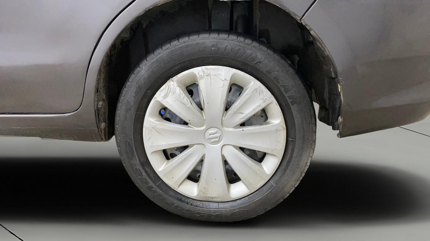 2017 Maruti Ertiga VXI, Petrol, Manual, 74,785 km, Left Rear Wheel
