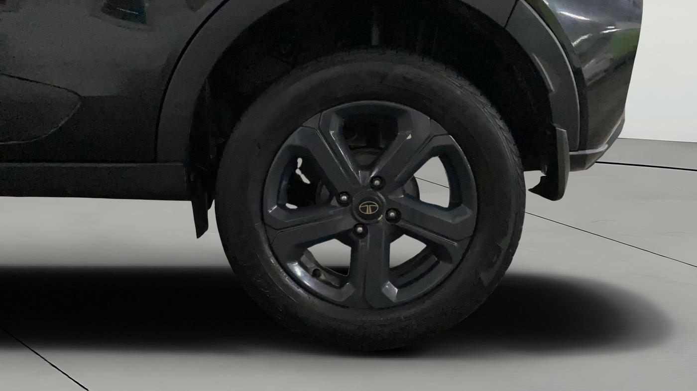 2023 Tata NEXON XZA PLUS PETROL DARK EDITION, Petrol, Automatic, 34,045 km, Left Rear Wheel