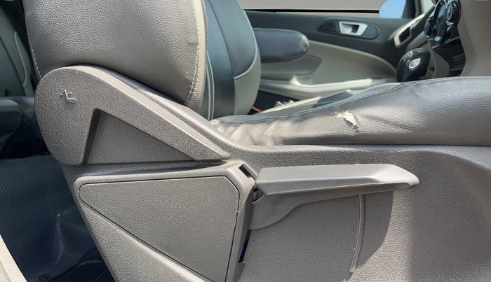 2015 Ford Ecosport TITANIUM 1.5L PETROL AT, Petrol, Automatic, 97,172 km, Driver Side Adjustment Panel