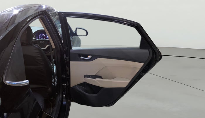 2019 Hyundai Verna 1.6 VTVT SX + AT, Petrol, Automatic, 77,010 km, RHS Rear Door