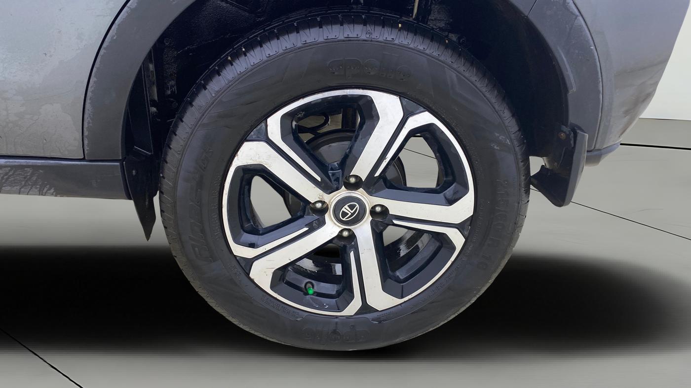 2022 Tata NEXON XZA PLUS (PREMIUM) PETROL, CNG, Automatic, 54,232 km, Left Rear Wheel