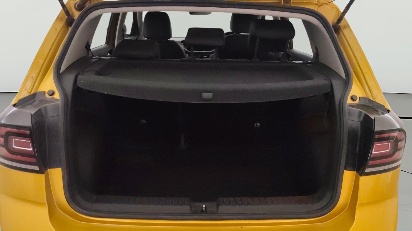2022 Volkswagen TAIGUN TOPLINE 1.0 TSI AT, Petrol, Automatic, 28,405 km, Boot Open Zoomed View