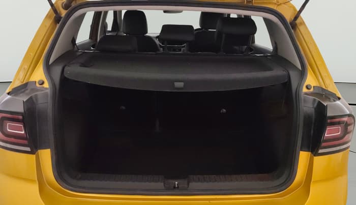 2022 Volkswagen TAIGUN TOPLINE 1.0 TSI AT, Petrol, Automatic, 28,405 km, Boot Open Zoomed View