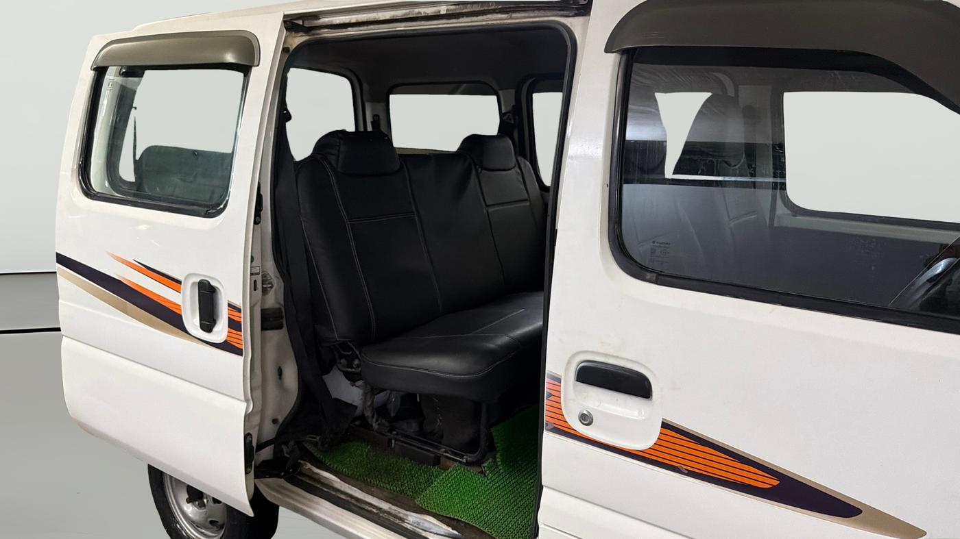 2017 Maruti Eeco 5 STR WITH A/C+HTR CNG, CNG, Manual, 80,504 km, RHS Rear Door
