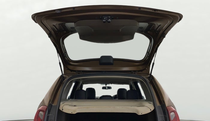 2017 Renault Duster RXL PETROL, Petrol, Manual, 76,118 km, Boot Door Open