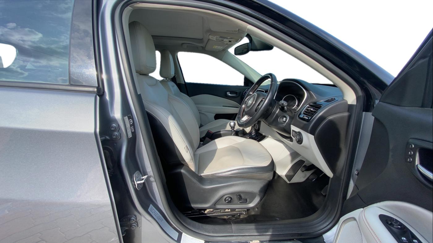 2019 Jeep Compass LIMITED PLUS DIESEL 4X4, Diesel, Manual, 62,161 km, Right Side Front Door Cabin