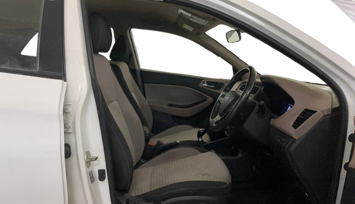 2019 Hyundai Elite i20 ASTA 1.2 (O), Petrol, Manual, 33,402 km, Right Side Front Door Cabin