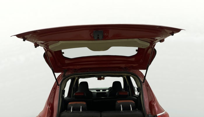 2019 Renault TRIBER RXZ, Petrol, Manual, 55,476 km, Boot Door Open