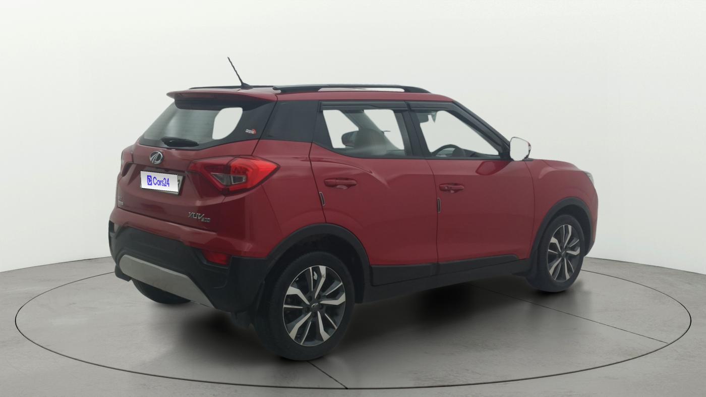 2021 Mahindra XUV300 W8 (O) 1.2 PETROL AMT, Petrol, Automatic, 66,293 km, Right Back Diagonal