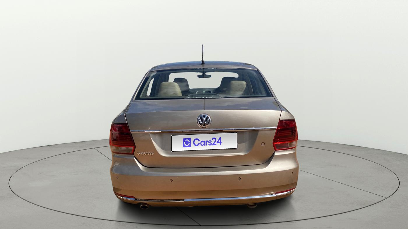 2017 Volkswagen Vento HIGHLINE 1.6 MPI, Petrol, Manual, 93,886 km, Back/Rear