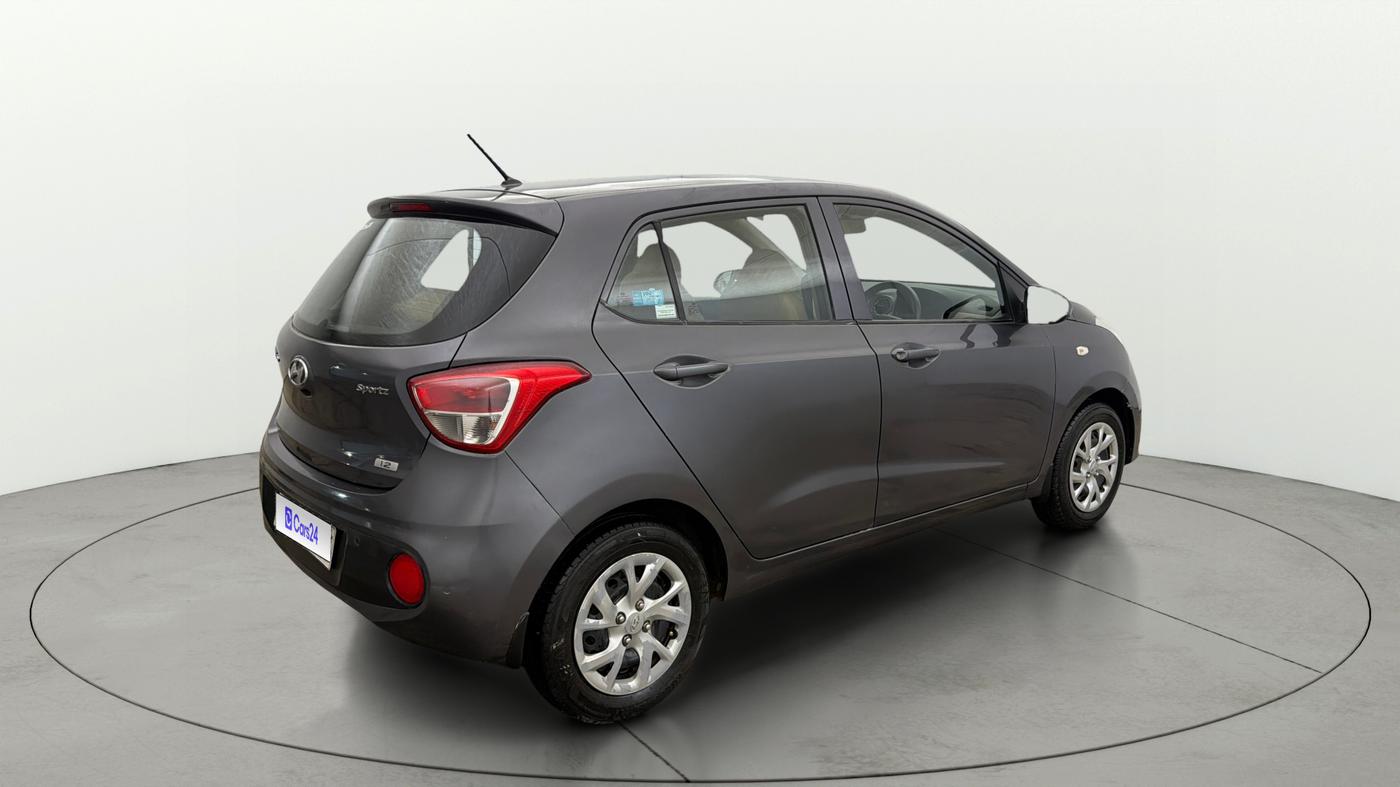 2017 Hyundai Grand i10 SPORTZ 1.2 KAPPA VTVT, Petrol, Manual, 60,132 km, Right Back Diagonal