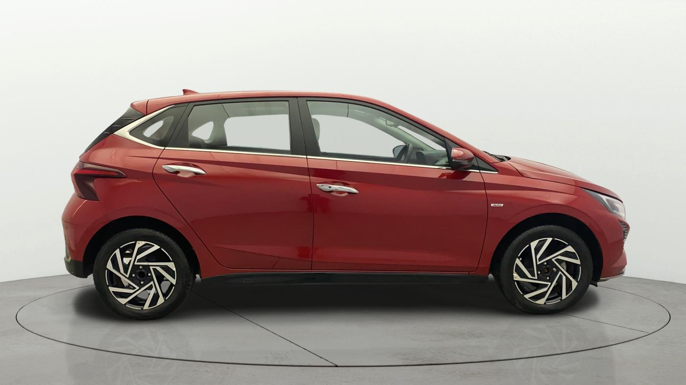 2023 Hyundai NEW I20 ASTA (O) 1.2 IVT, Petrol, Automatic, 14,662 km, Right Side View