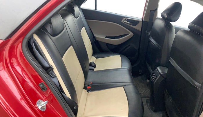 2015 Hyundai Elite i20 SPORTZ 1.2 (O), Petrol, Manual, 73,810 km, Right Side Rear Door Cabin