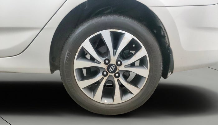 2013 Hyundai Verna FLUIDIC 1.6 VTVT SX OPT AT, Petrol, Automatic, 80,075 km, Left Rear Wheel