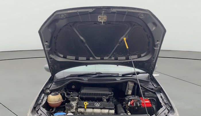 2017 Volkswagen Vento ALLSTAR 1.6, Petrol, Manual, 1,10,750 km, Open Bonet