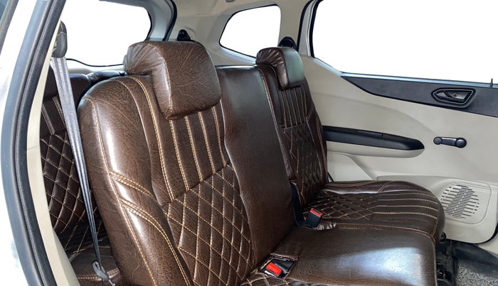 2024 Renault TRIBER RXL MT, Petrol, Manual, 17,563 km, Right Side Rear Door Cabin