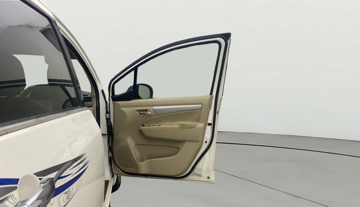 2015 Maruti Ertiga VXI, Petrol, Manual, 74,200 km, RHS Front Door