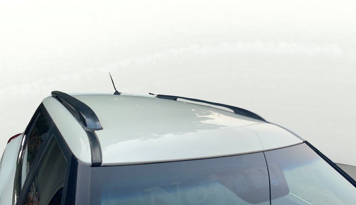 2019 Mahindra XUV300 W8 1.5 DIESEL, Diesel, Manual, 1,33,882 km, Roof