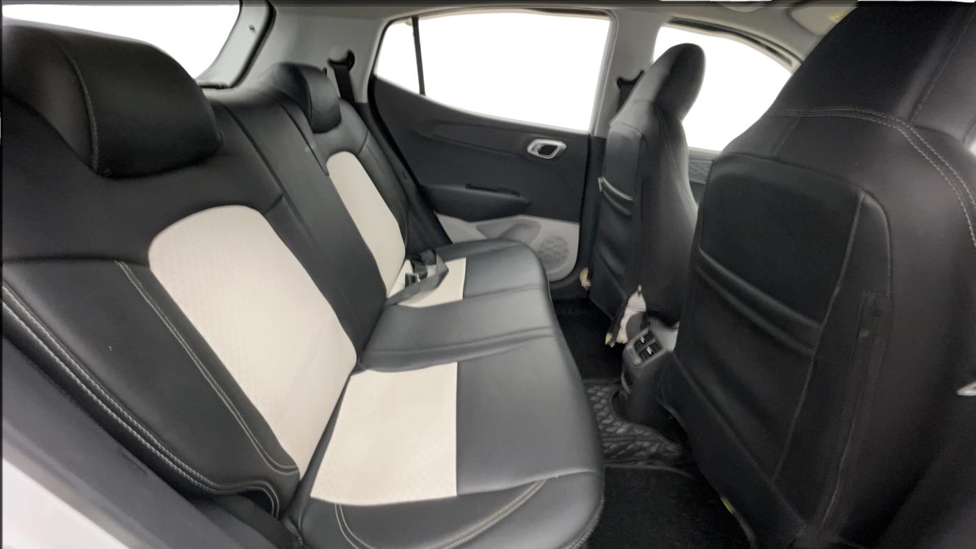 2023 Hyundai GRAND I10 NIOS SPORTZ 1.2 KAPPA VTVT, CNG, Manual, 45,298 km, Right Side Rear Door Cabin