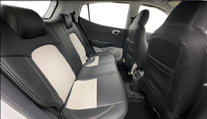 2023 Hyundai GRAND I10 NIOS SPORTZ 1.2 KAPPA VTVT, CNG, Manual, 45,298 km, Right Side Rear Door Cabin