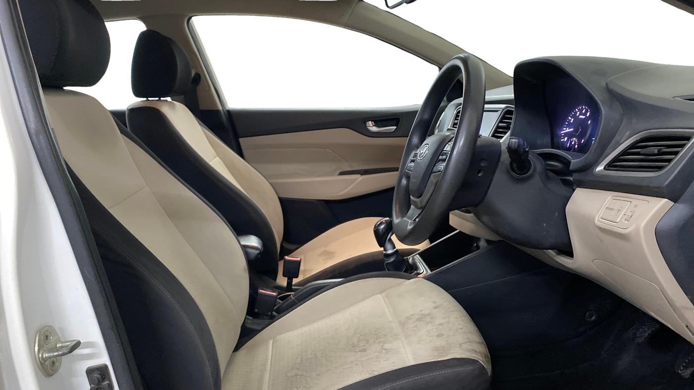 2018 Hyundai Verna 1.6 VTVT SX, Petrol, Manual, 48,461 km, Right Side Front Door Cabin