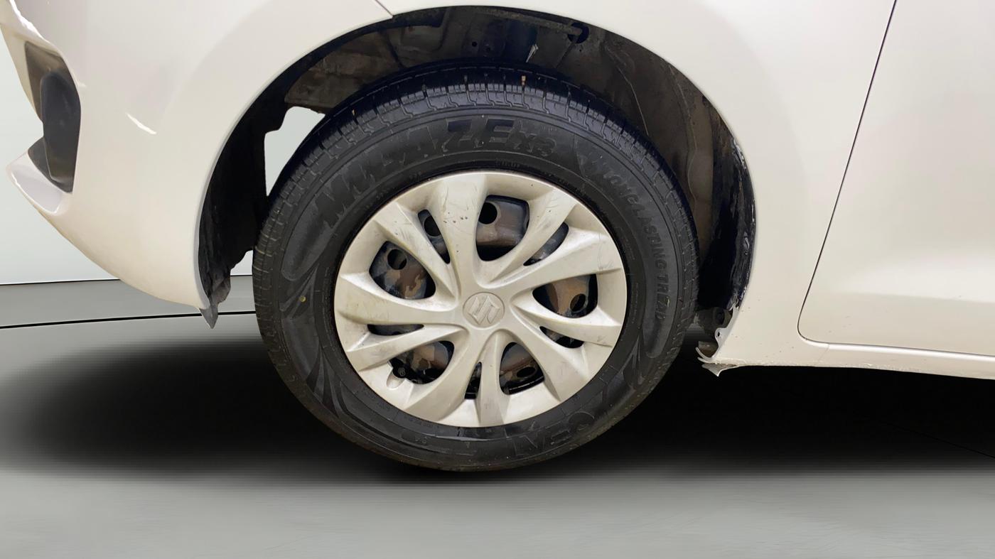 2020 Maruti Swift VXI, Petrol, Manual, 1,71,052 km, Left Front Wheel