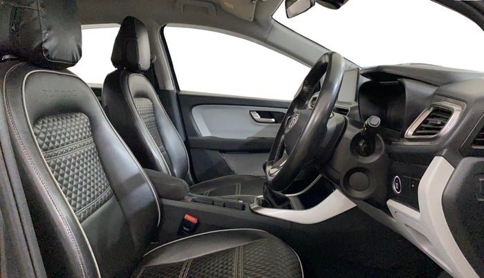 2020 Tata ALTROZ XZ PLUS PETROL, Petrol, Manual, 67,821 km, Right Side Front Door Cabin