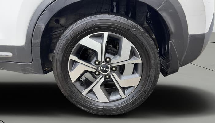 2021 KIA SONET HTX 1.5, Diesel, Manual, 99,945 km, Left Rear Wheel
